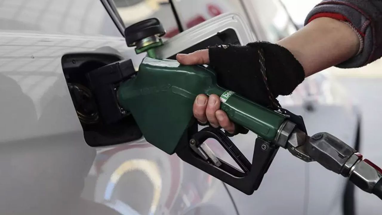 Akaryakıta Okkalı Zam Geliyor