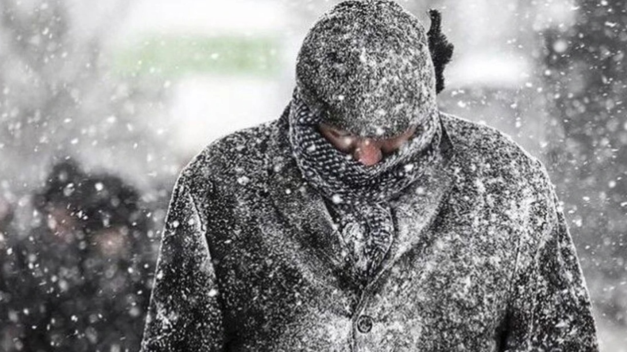 AKOM’dan İstanbul’a Sibirya Uyarısı! Mart Kapıdan Baktıracak: İşte 1 Haftalık Tablo