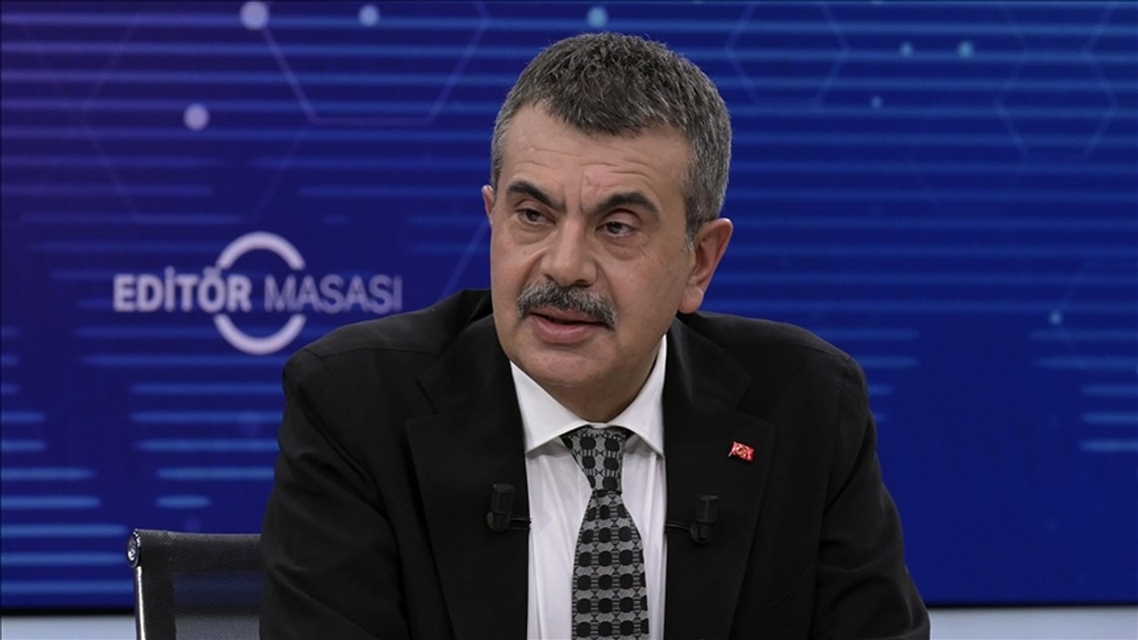 Bakan Yusuf Tekin Son Noktayı Koydu: Ara Tatiller Kalkarsa Okul Süresi Uzayacak mı?
